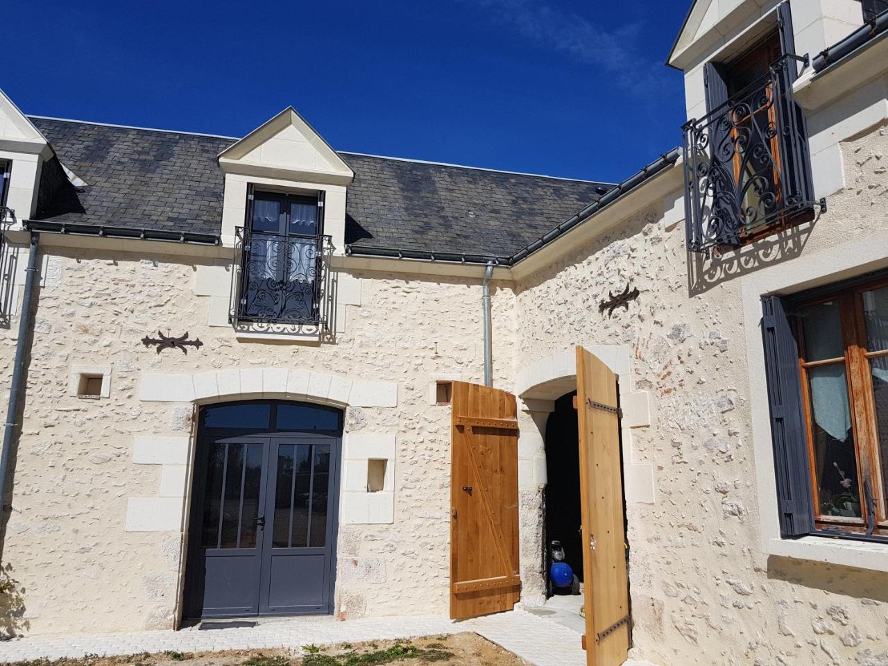 Отель Le Clos De La Briollerie Tauxigny Экстерьер фото